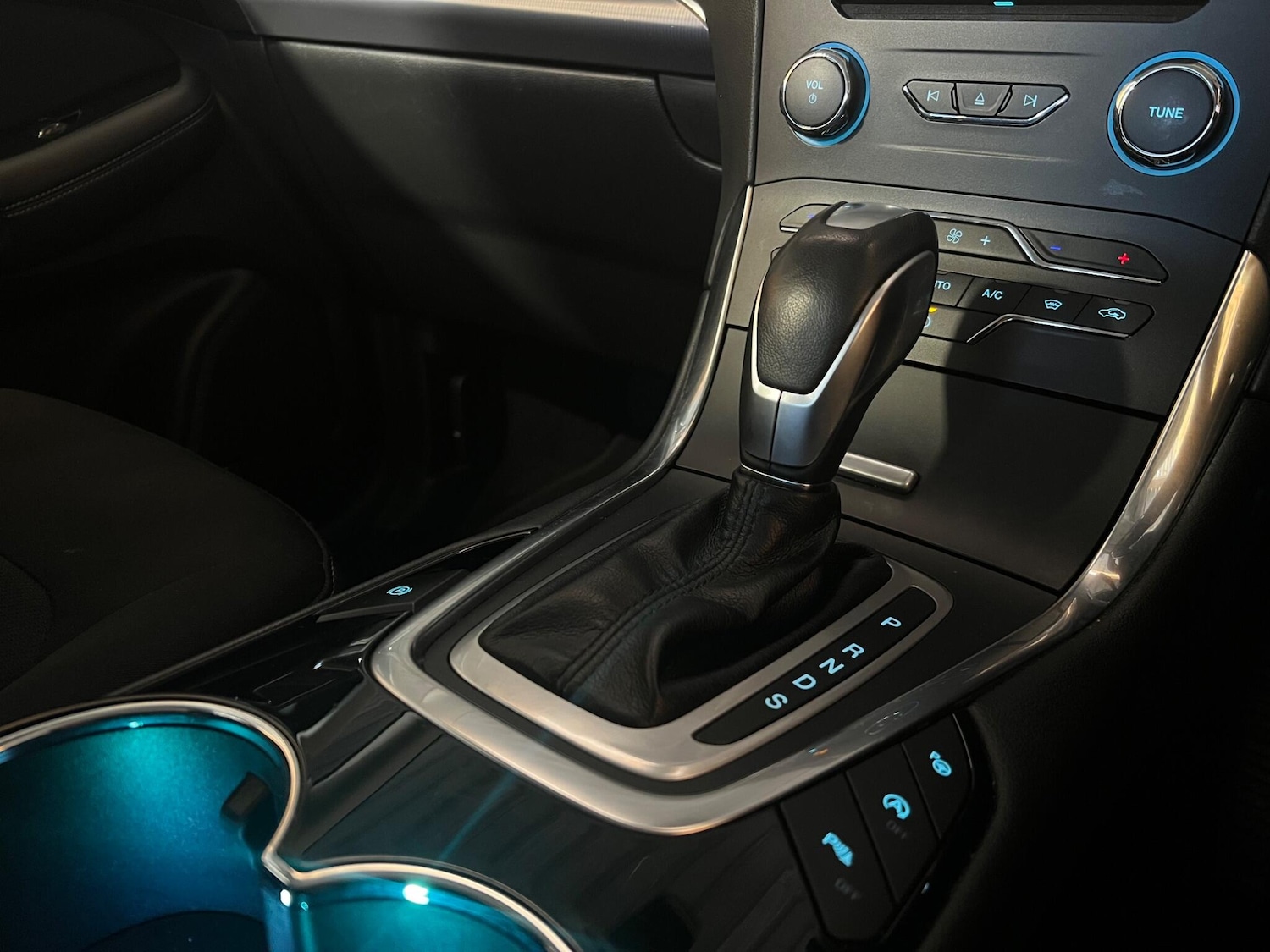 Used Ford Galaxy 2015 for sale - 77625468: Photo 28