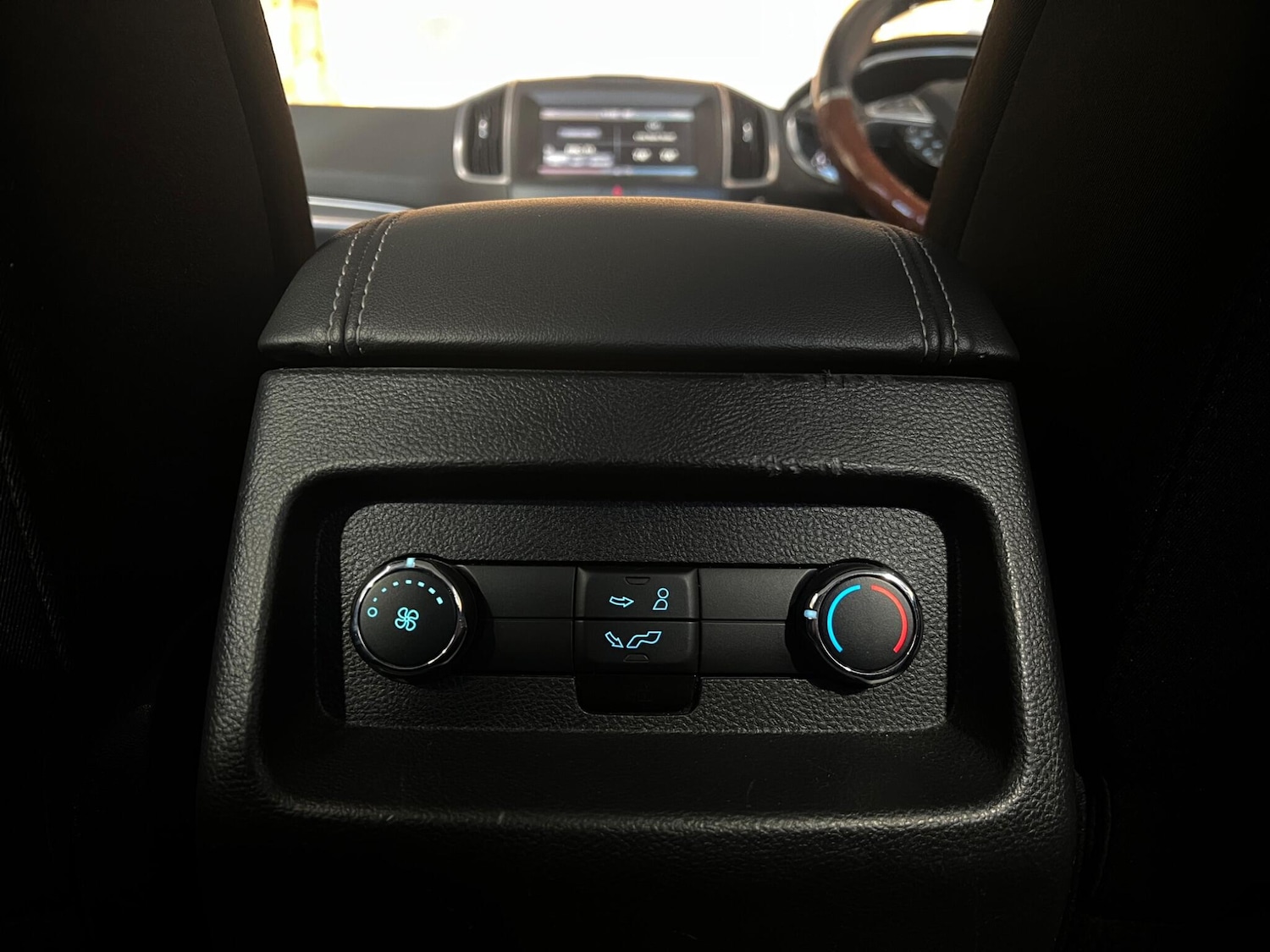 Used Ford Galaxy 2015 for sale - 77625468: Photo 39