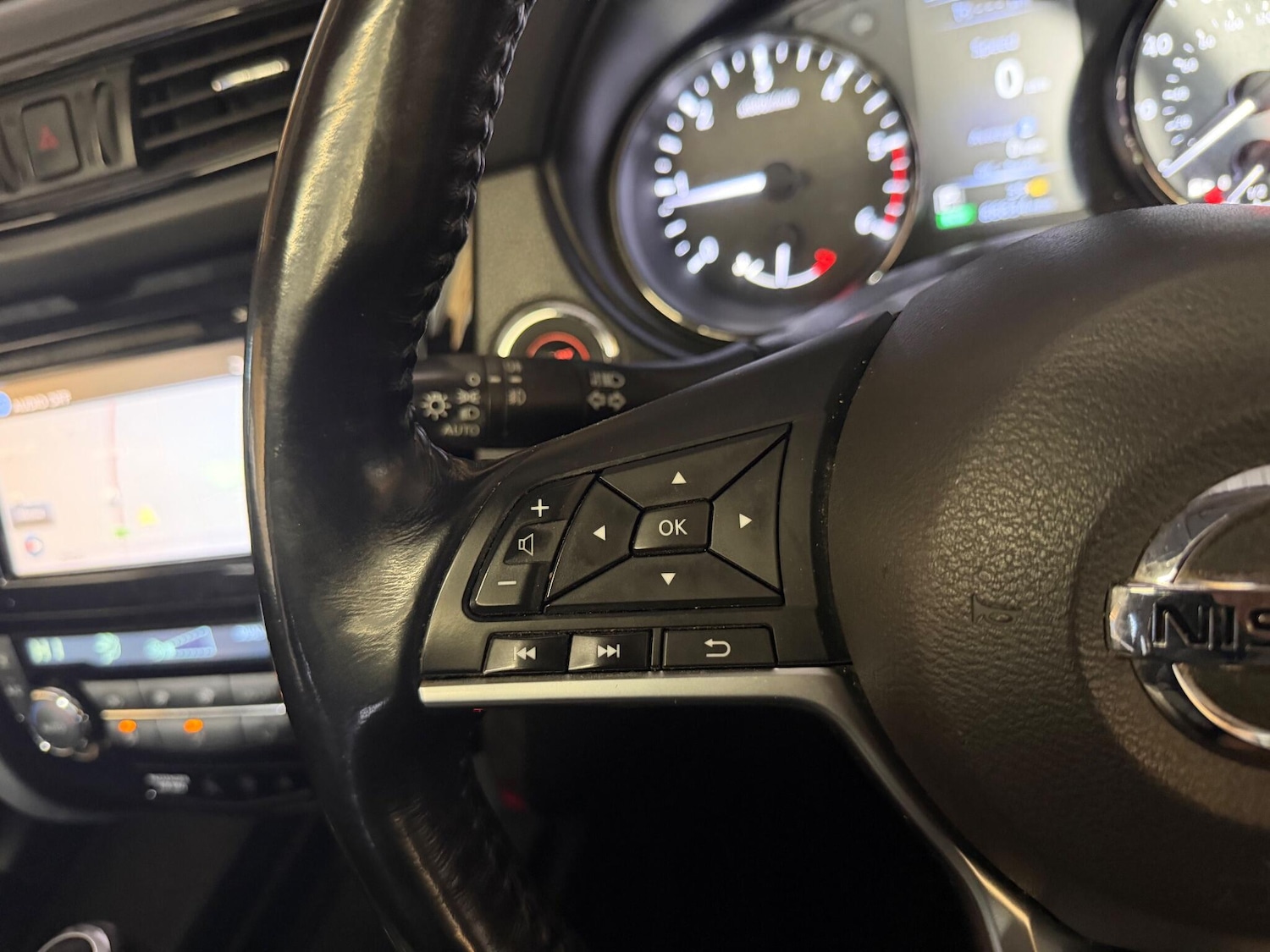 Used Nissan X-Trail 2018 for sale - 77101698: Photo 27