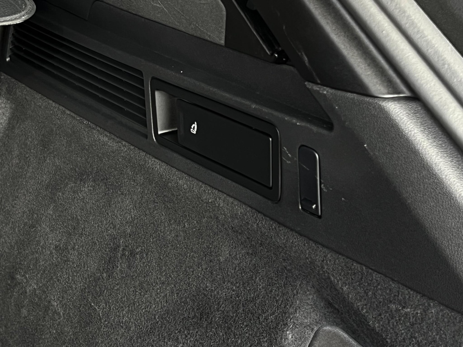 Used Volkswagen Touareg for sale - 76409472: Photo 18