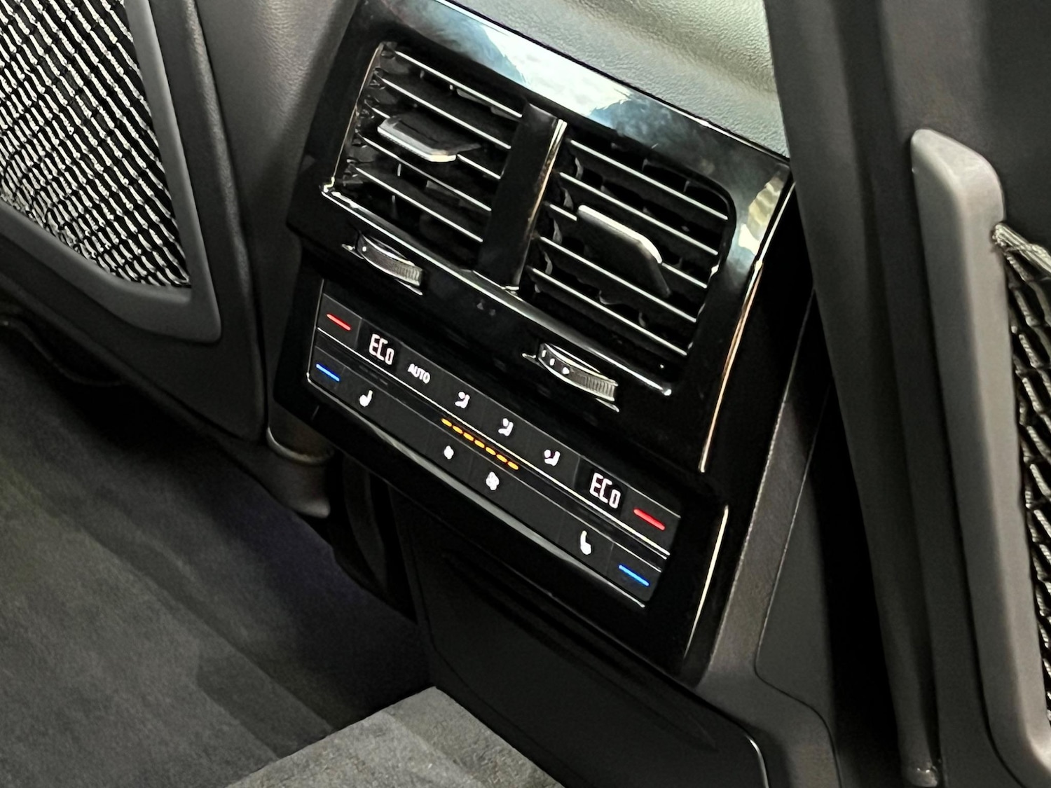 Used Volkswagen Touareg for sale - 76409472: Photo 27