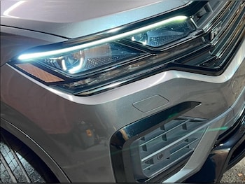 Used Volkswagen Touareg 2018 for sale - 76409472: Photo