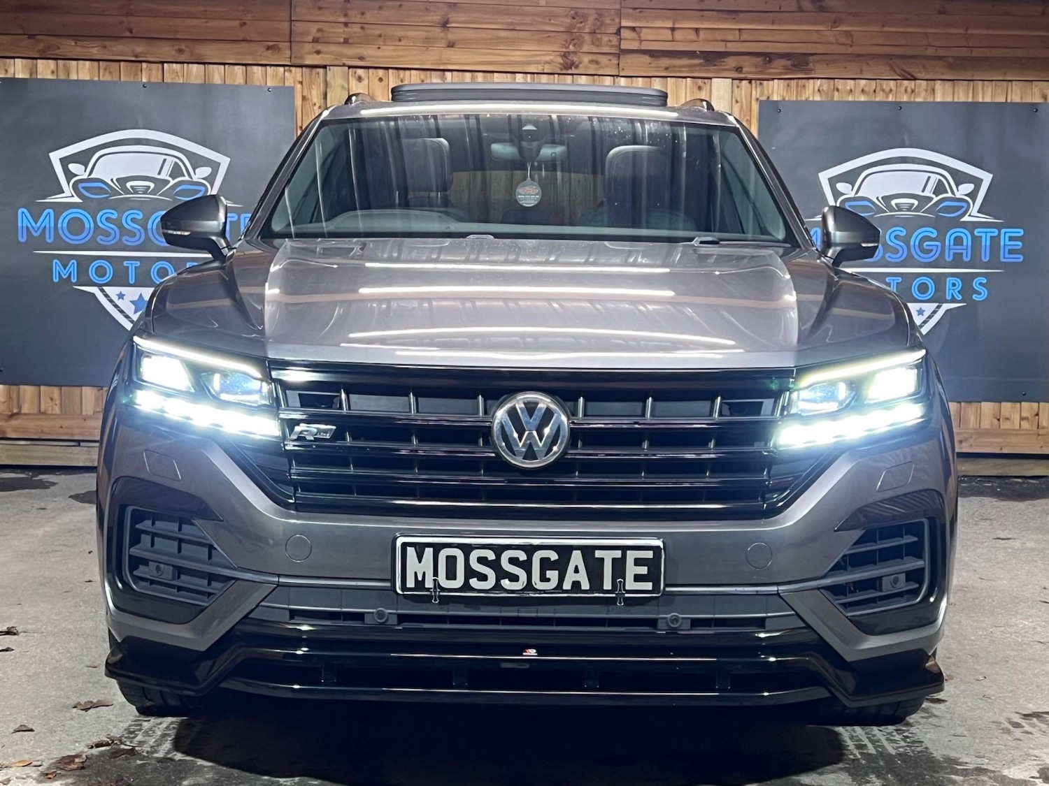 Used Volkswagen Touareg for sale - 76409472: Photo 3