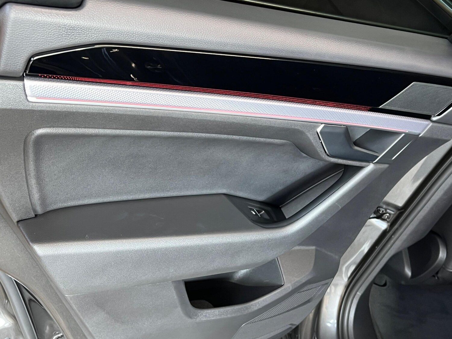 Used Volkswagen Touareg for sale - 76409472: Photo 33