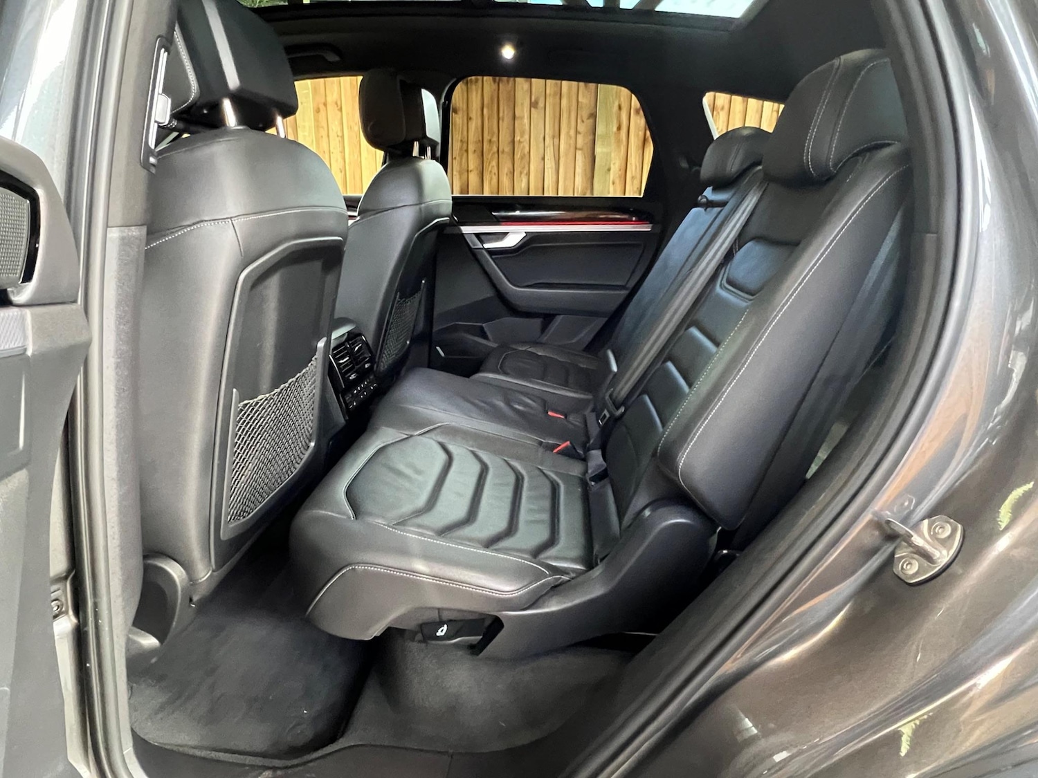 Used Volkswagen Touareg for sale - 76409472: Photo 36