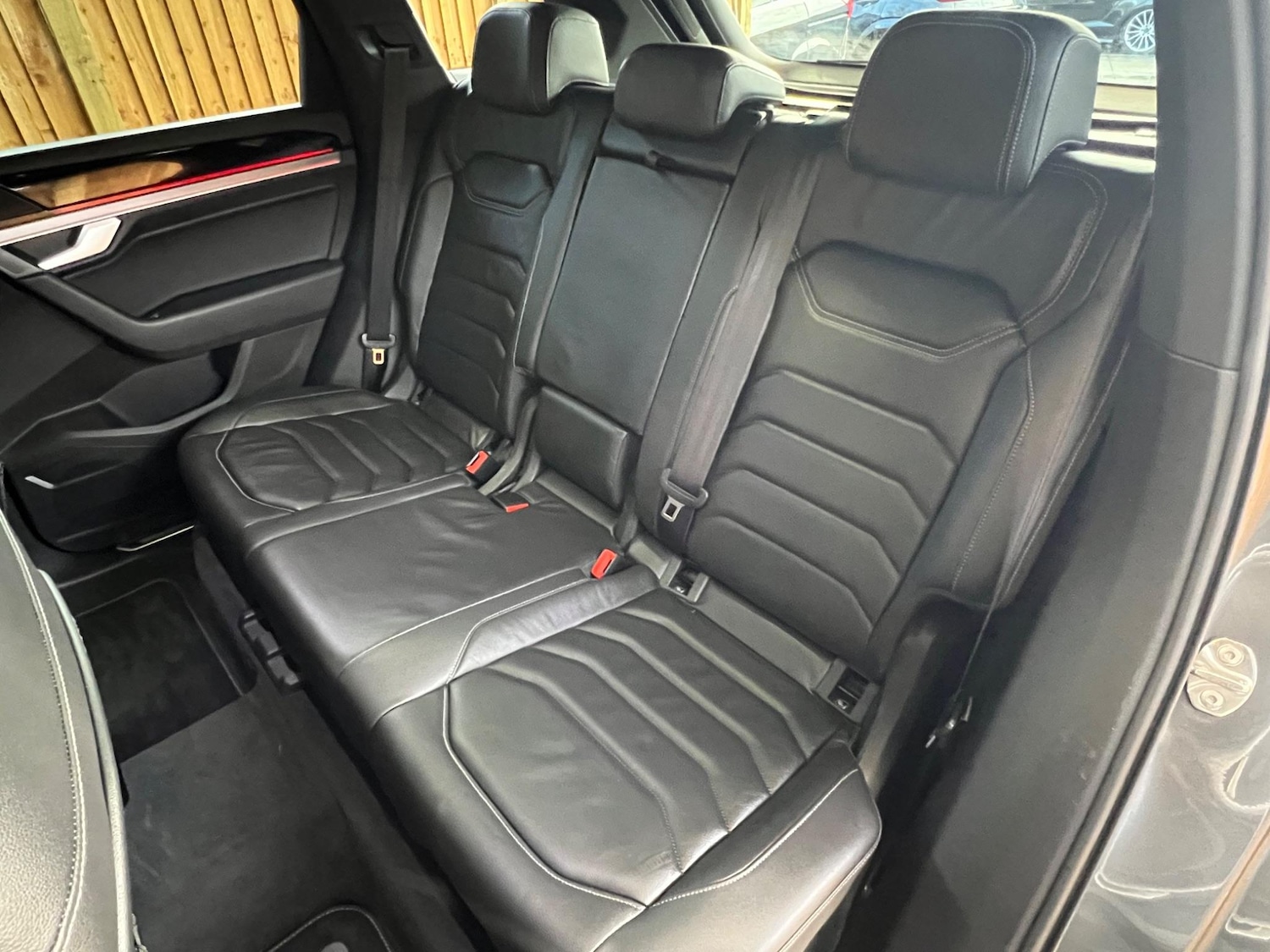 Used Volkswagen Touareg for sale - 76409472: Photo 38