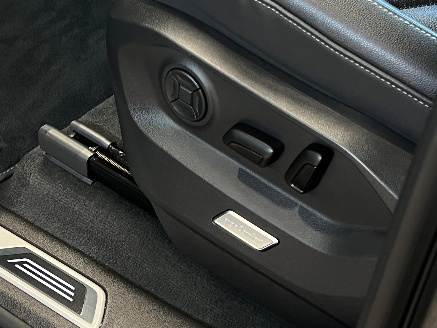 Used Volkswagen Touareg for sale - 76409472: Photo 45