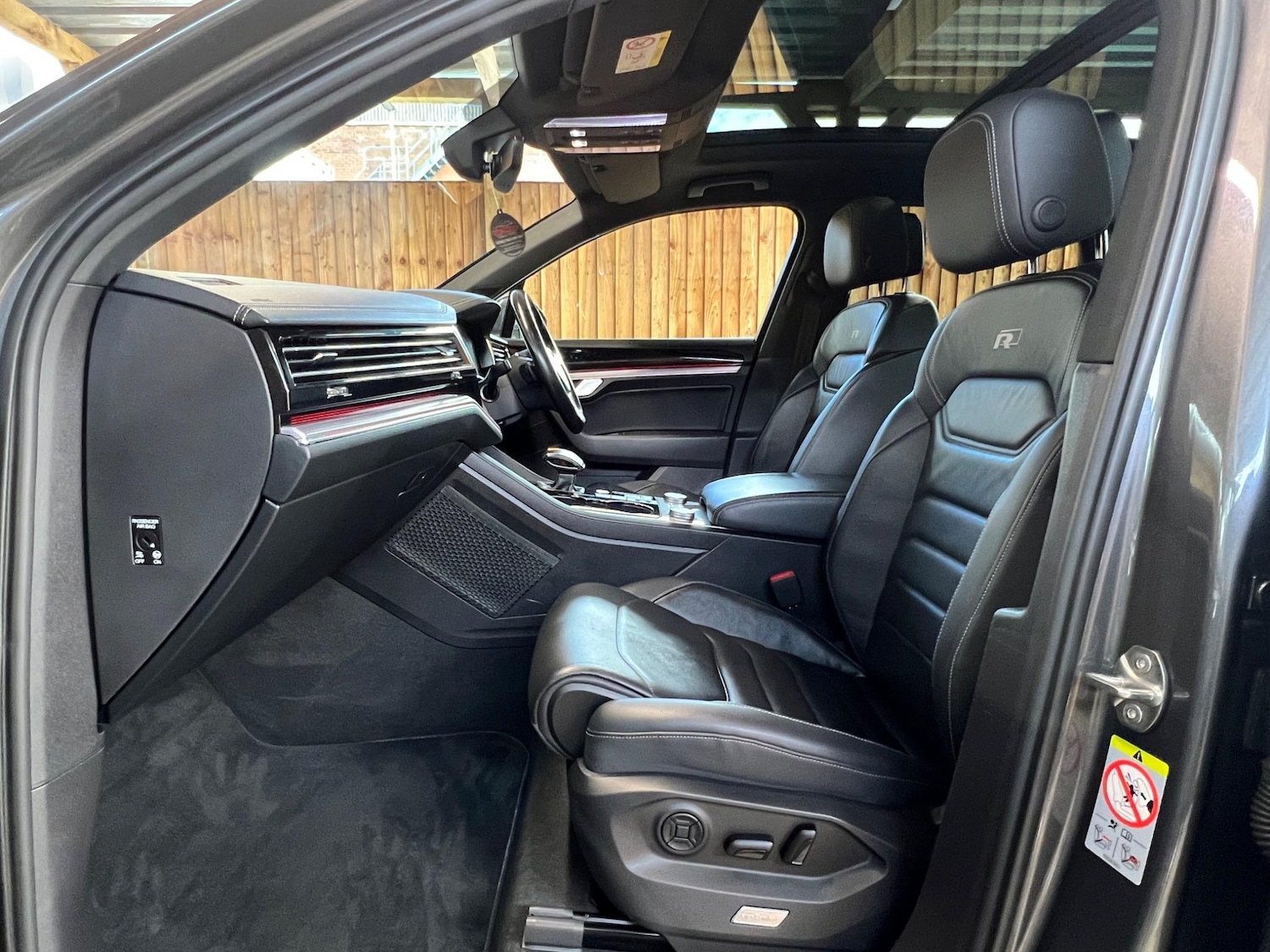 Used Volkswagen Touareg for sale - 76409472: Photo 46