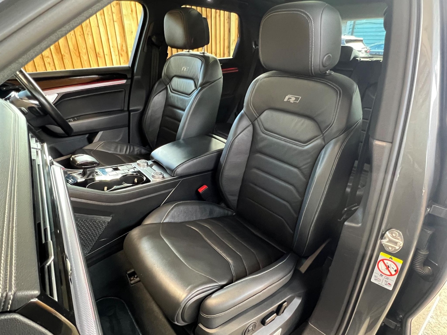 Used Volkswagen Touareg for sale - 76409472: Photo 47