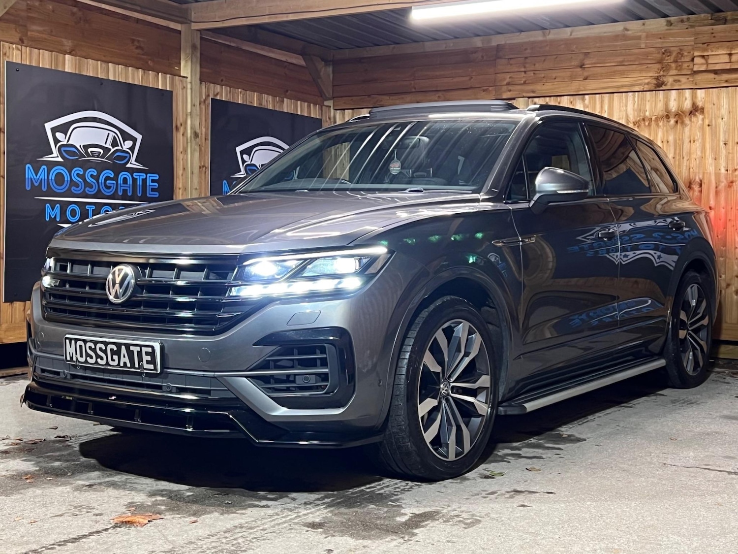 Used Volkswagen Touareg for sale - 76409472: Photo 5