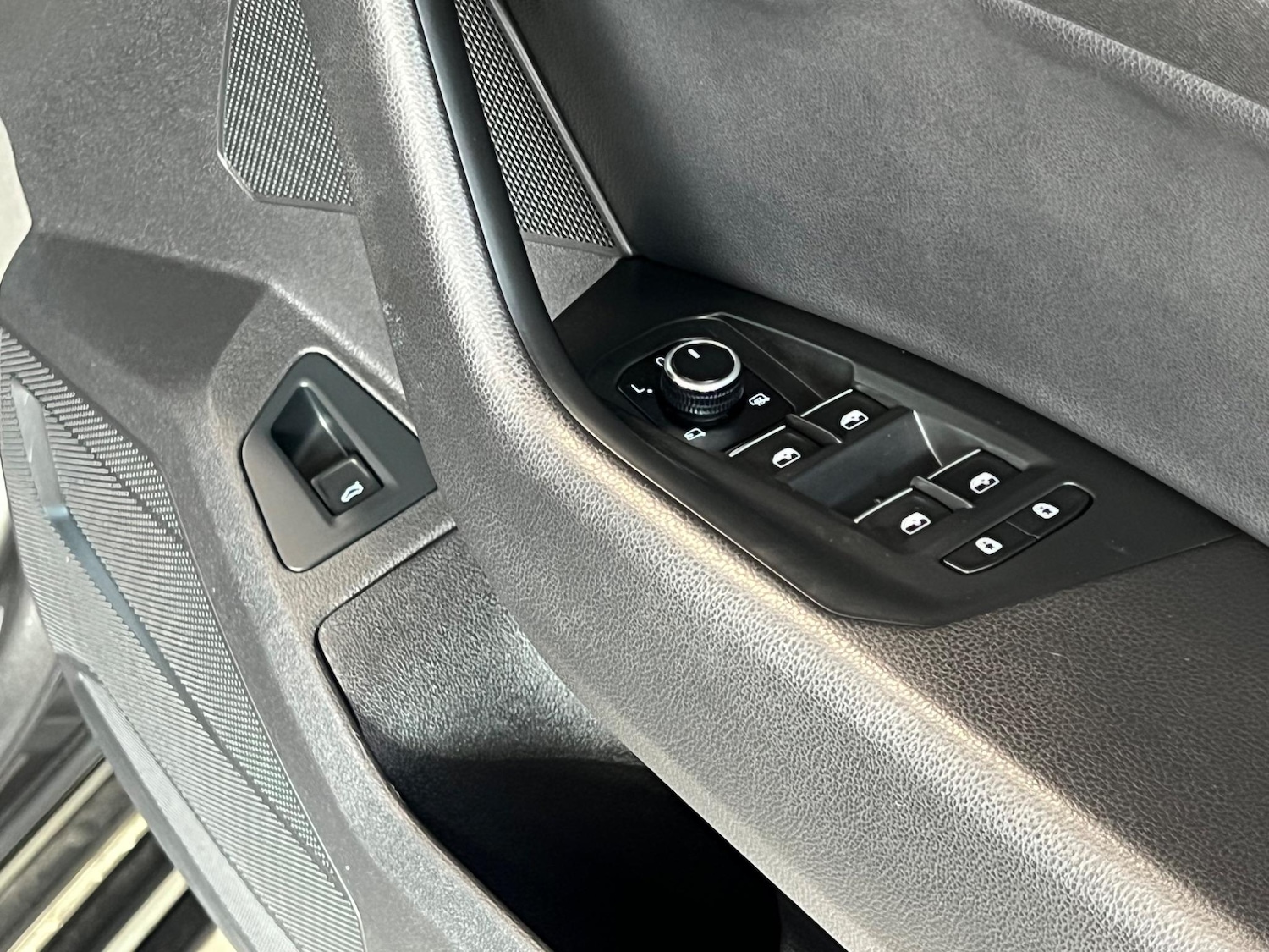 Used Volkswagen Touareg for sale - 76409472: Photo 50