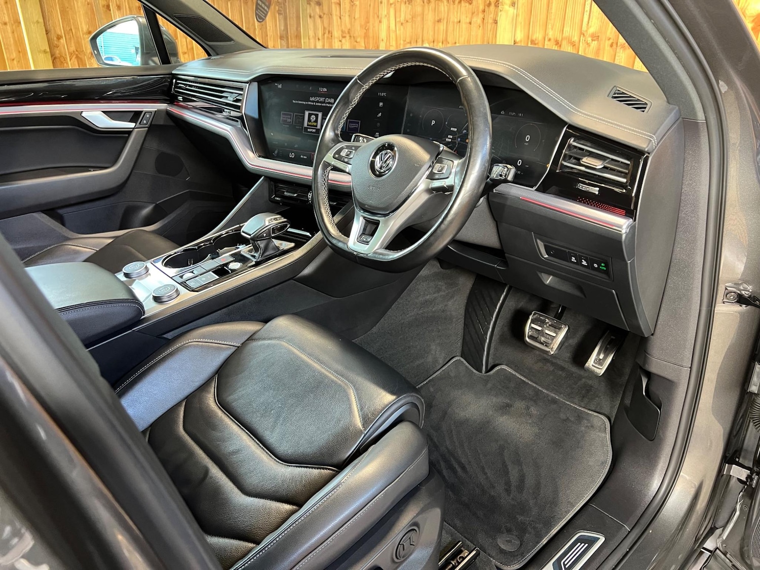 Used Volkswagen Touareg for sale - 76409472: Photo 52