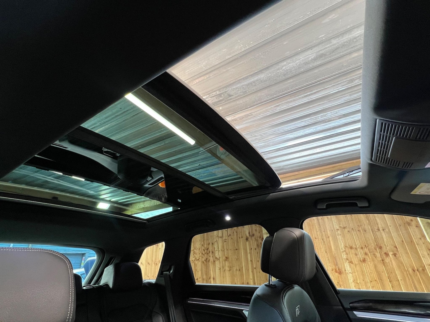 Used Volkswagen Touareg for sale - 76409472: Photo 57