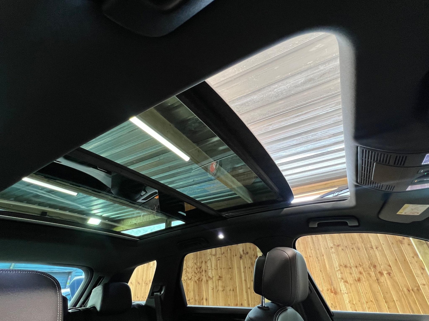 Used Volkswagen Touareg for sale - 76409472: Photo 61