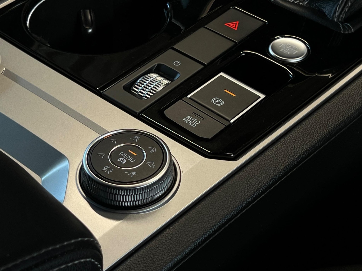 Used Volkswagen Touareg for sale - 76409472: Photo 97