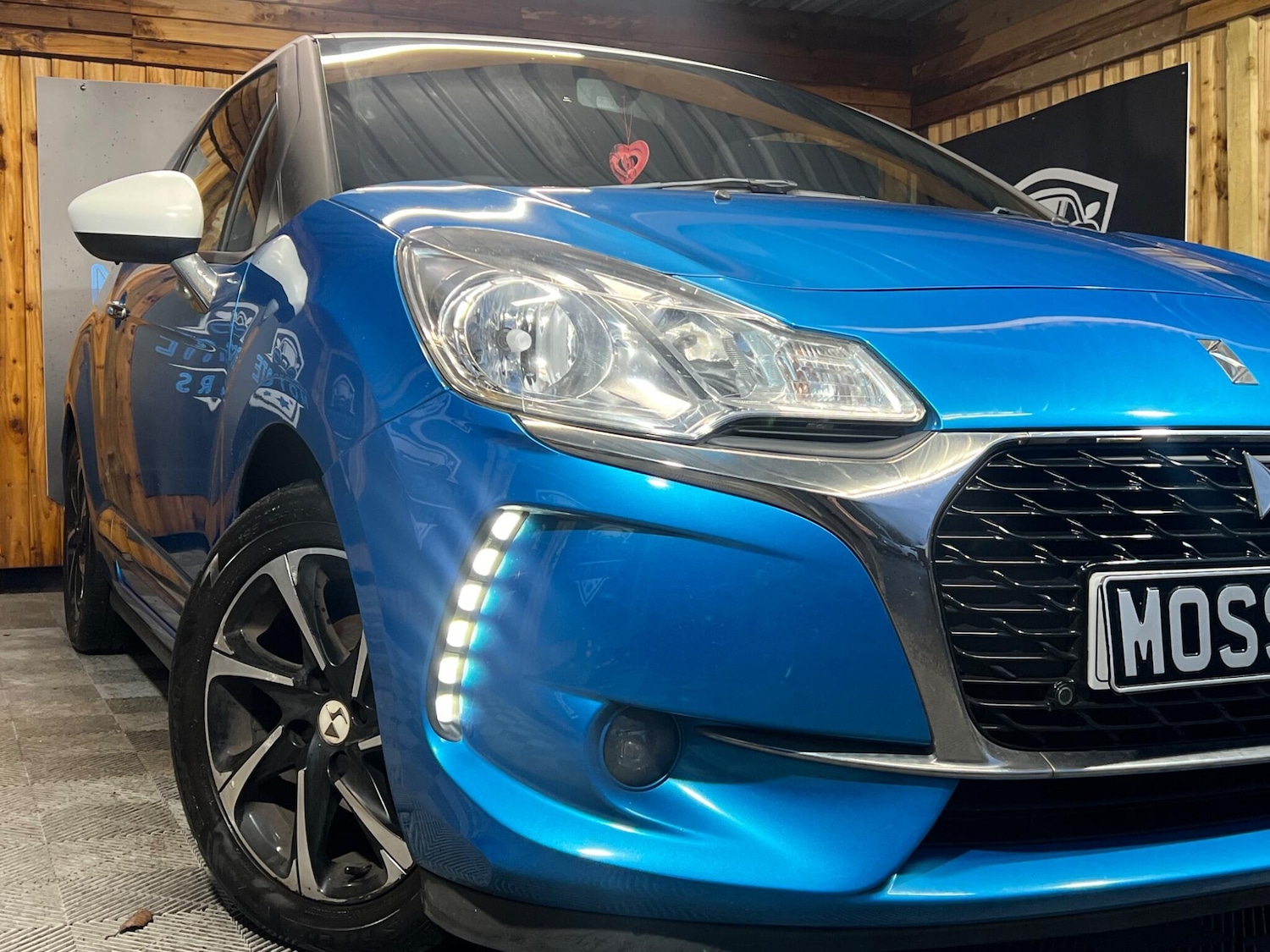 Used DS Automobiles DS 3 2017 for sale - 76887227: Photo 2