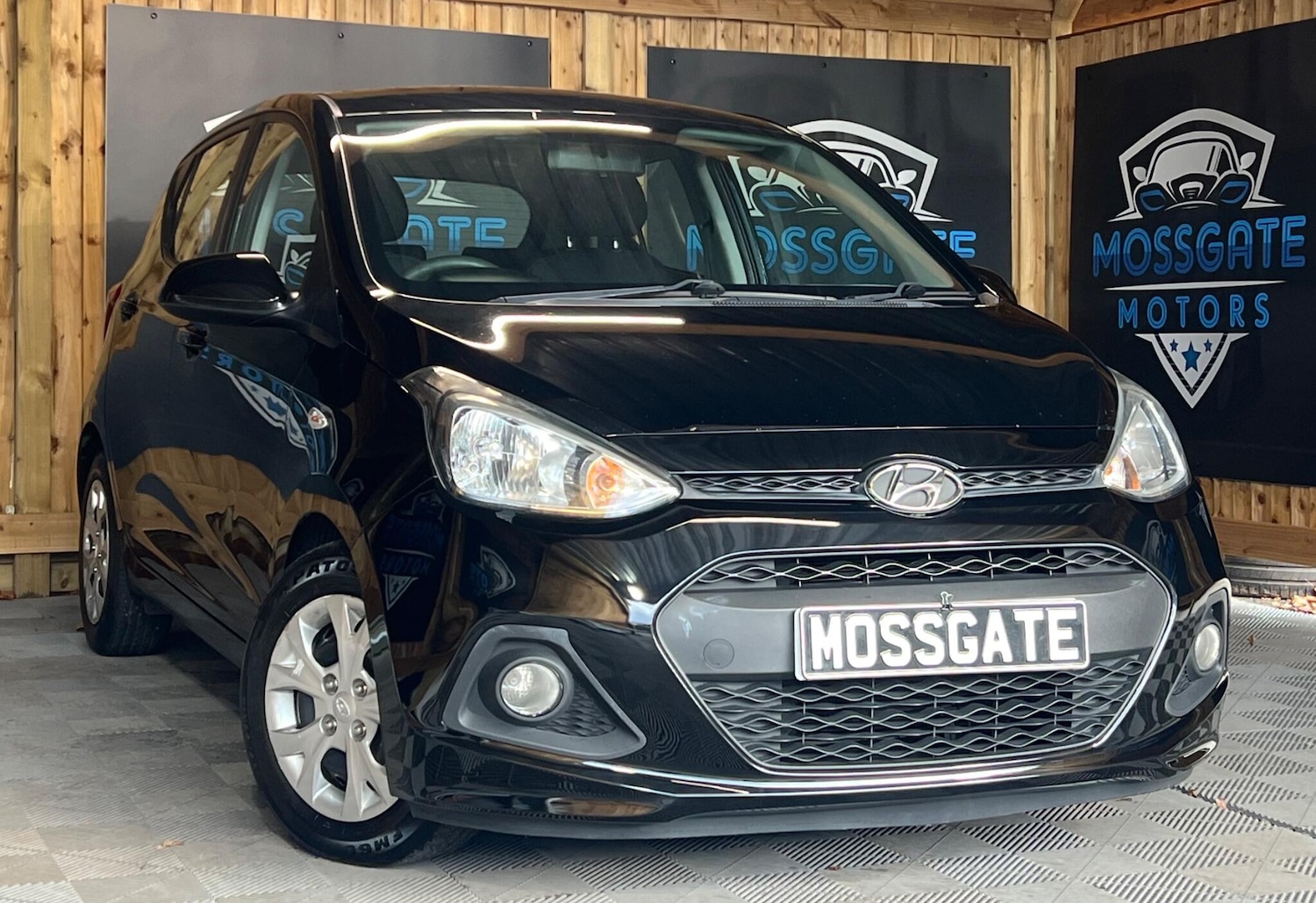 Used Hyundai i10 2015 for sale - 76592894: Photo 1