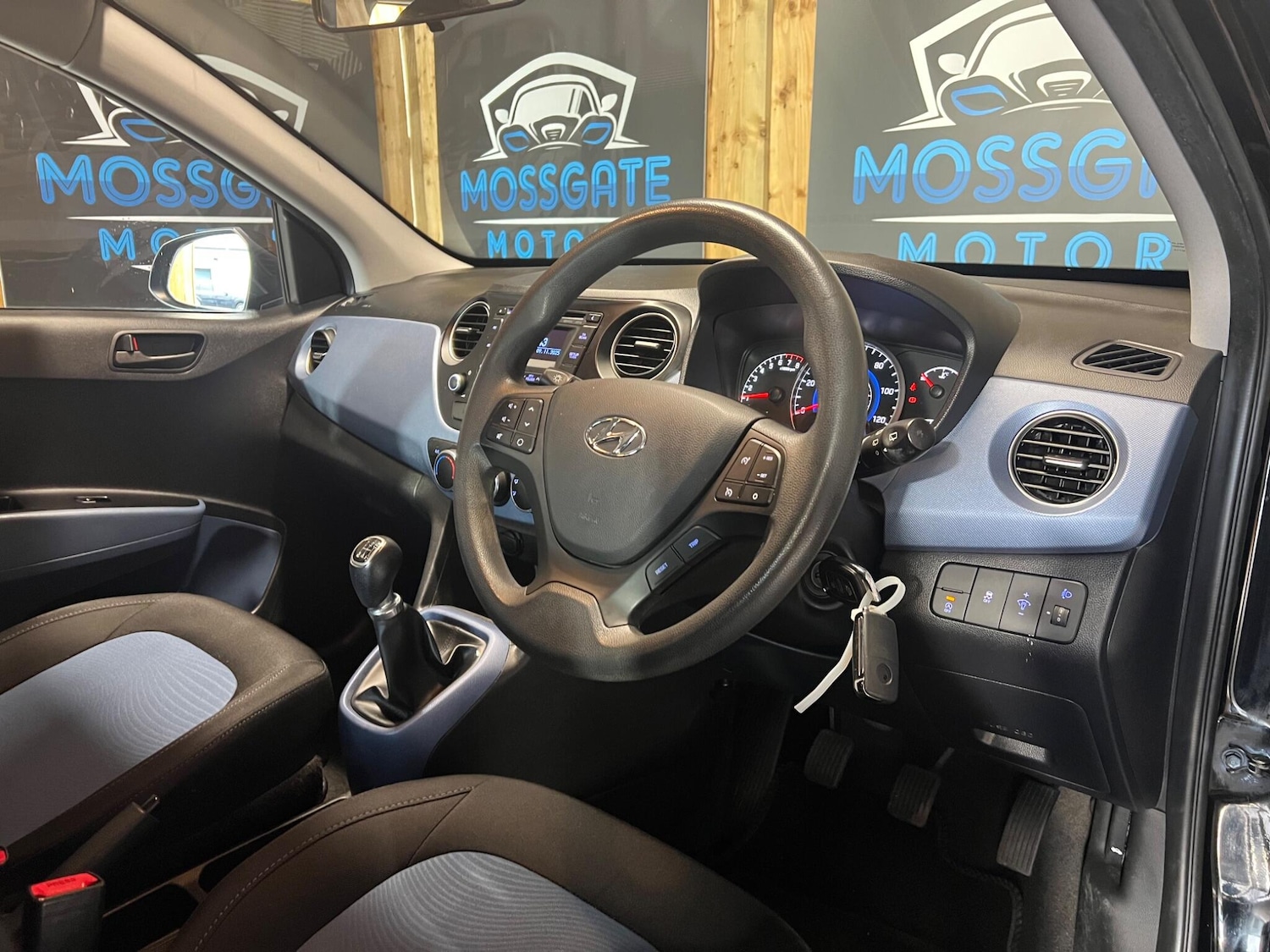 Used Hyundai i10 2015 for sale - 76592894: Photo 13