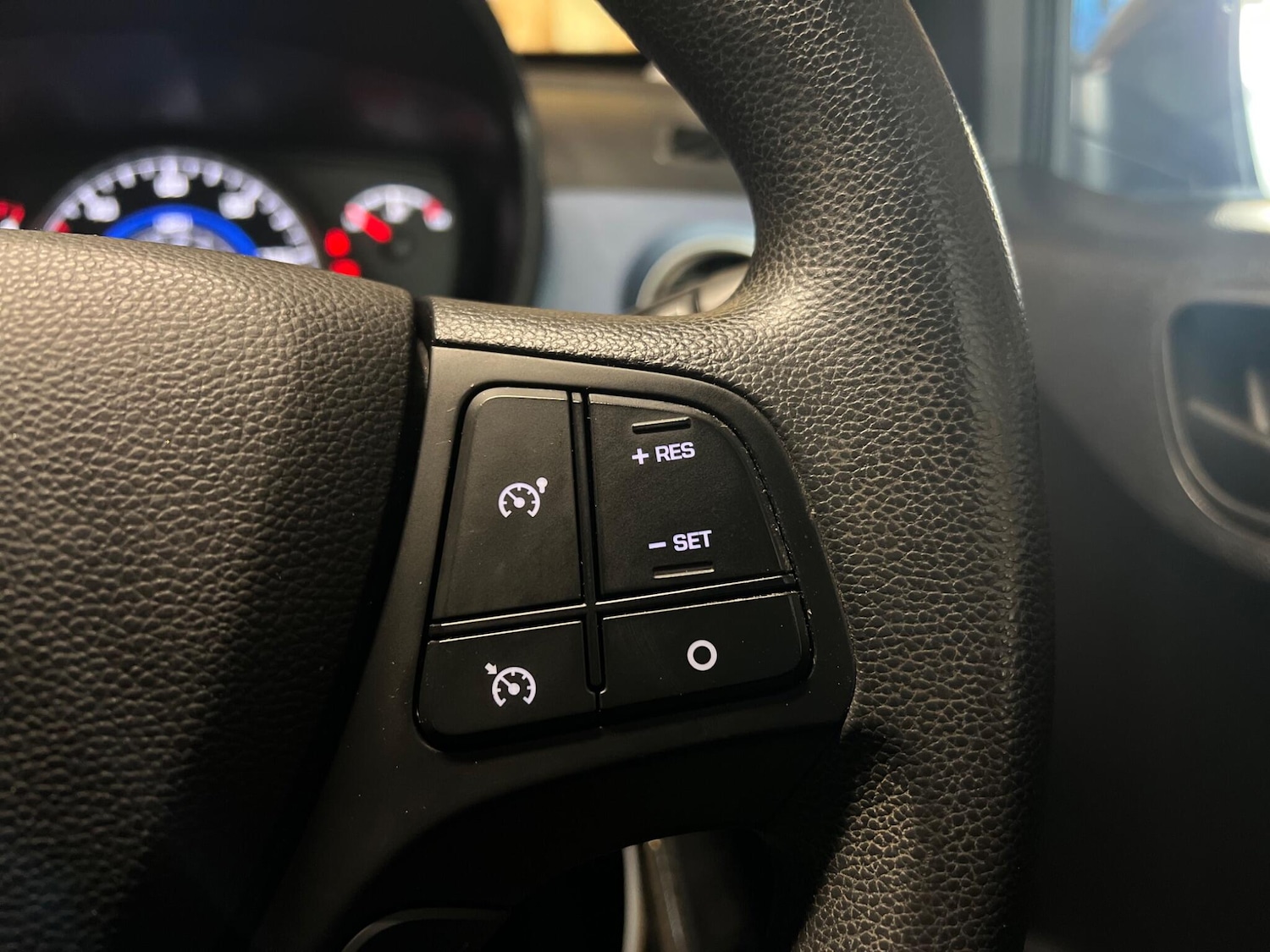 Used Hyundai i10 2015 for sale - 76592894: Photo 19