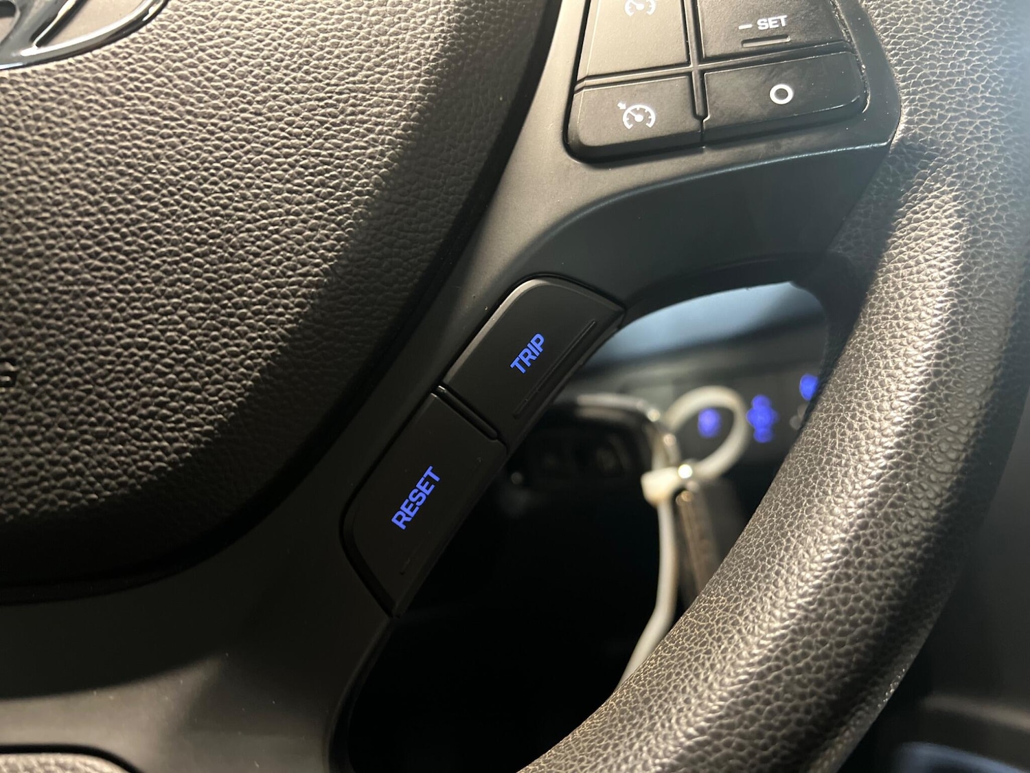 Used Hyundai i10 2015 for sale - 76592894: Photo 21