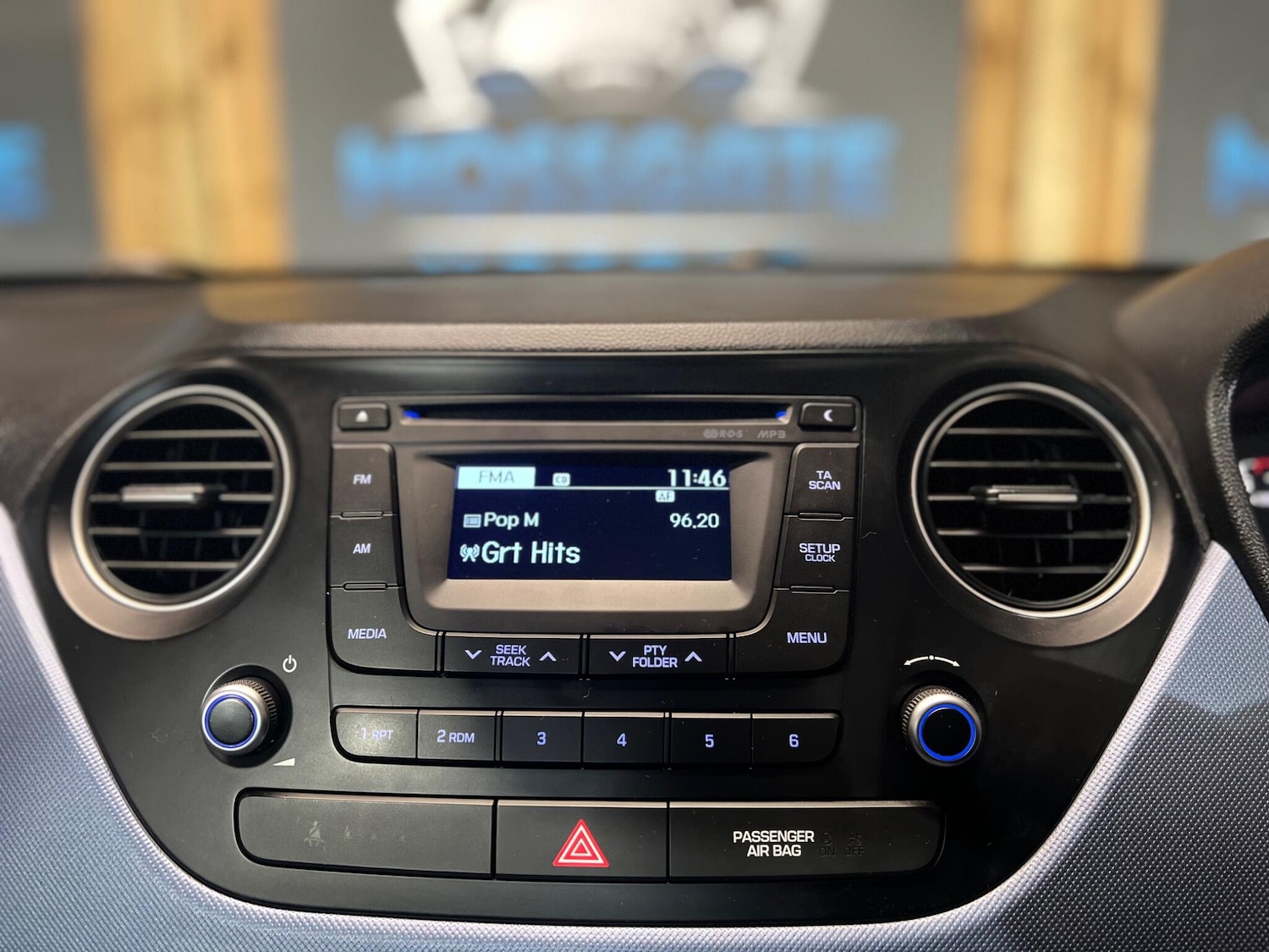 Used Hyundai i10 2015 for sale - 76592894: Photo 23