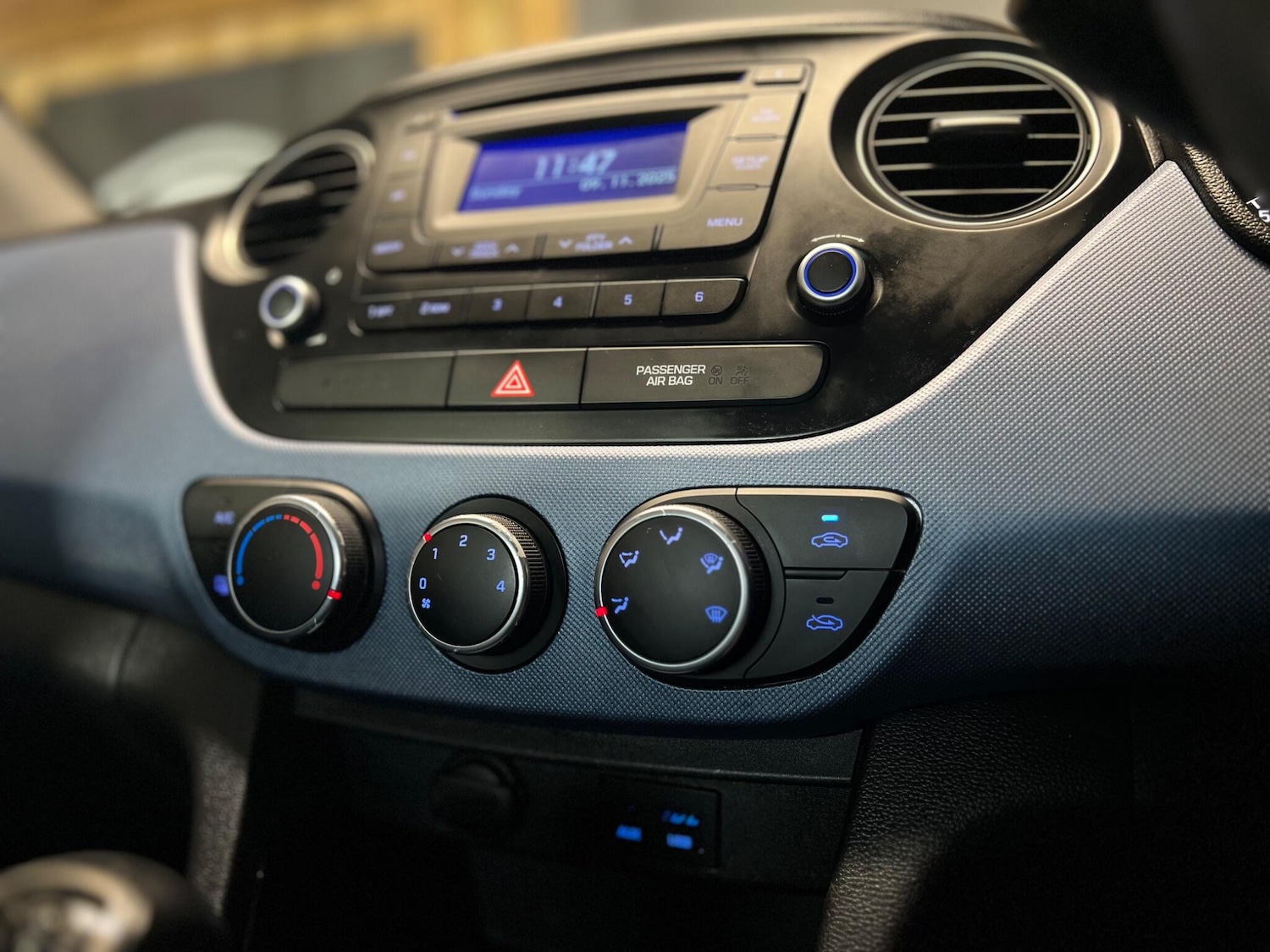 Used Hyundai i10 2015 for sale - 76592894: Photo 24