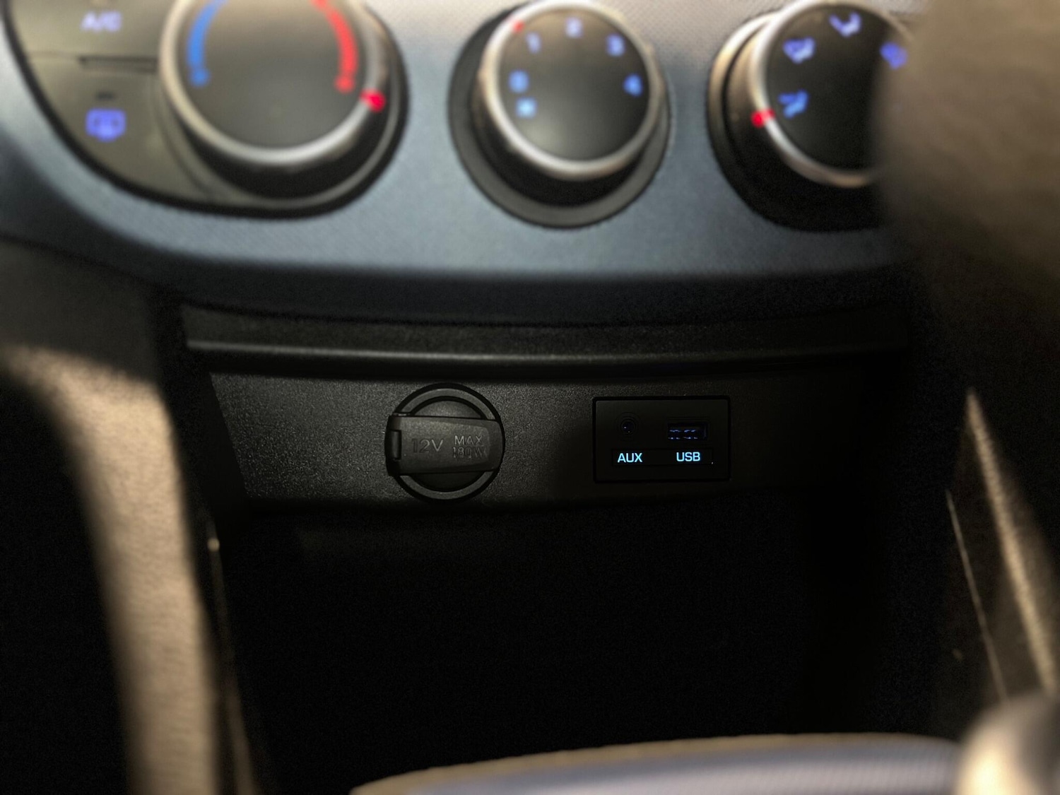 Used Hyundai i10 2015 for sale - 76592894: Photo 26