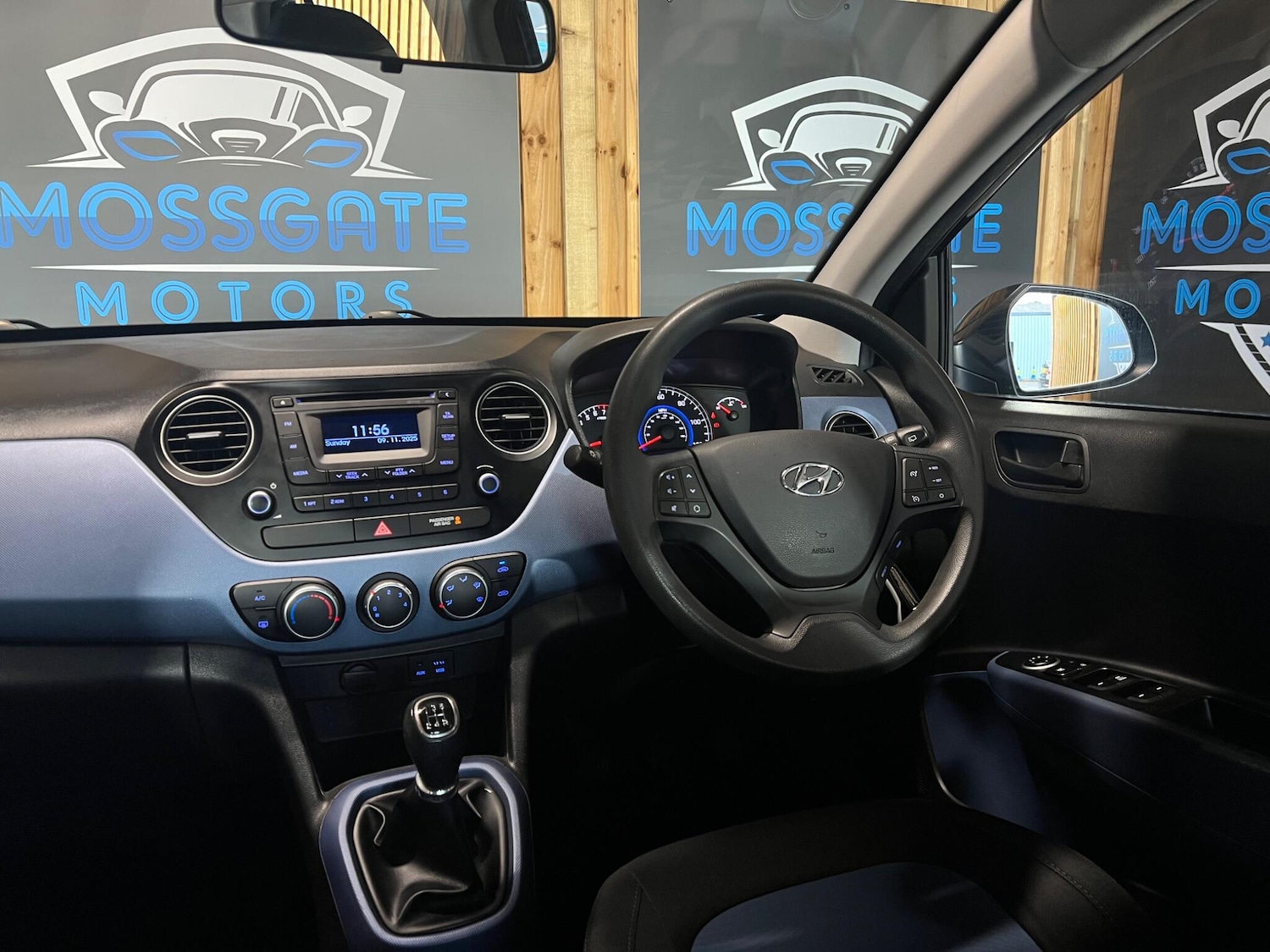 Used Hyundai i10 2015 for sale - 76592894: Photo 37