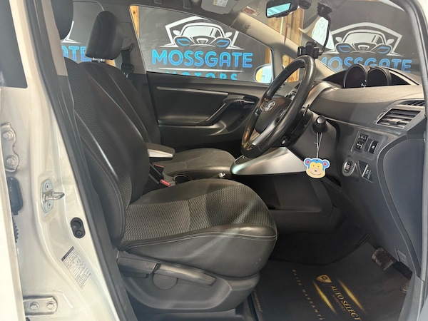 Used Toyota Verso 2015 for sale - 76151210: Photo 11