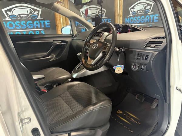 Used Toyota Verso 2015 for sale - 76151210: Photo 13