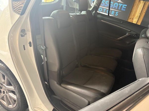 Used Toyota Verso 2015 for sale - 76151210: Photo 17