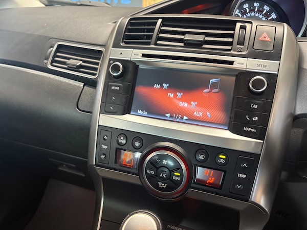 Used Toyota Verso 2015 for sale - 76151210: Photo 23