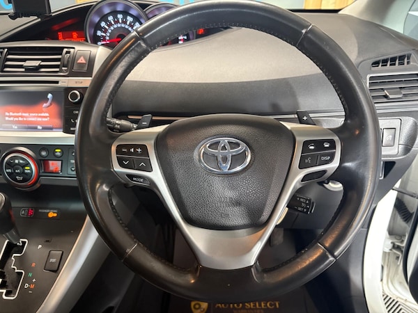Used Toyota Verso 2015 for sale - 76151210: Photo 25