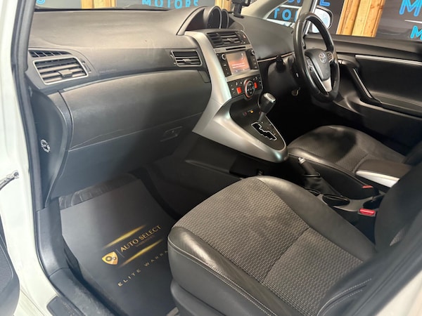 Used Toyota Verso 2015 for sale - 76151210: Photo 28