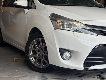 Used Toyota Verso 2015 for sale - 76151210: Photo 2