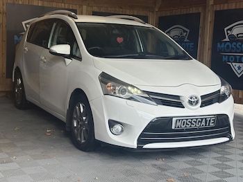 Used Toyota Verso 2015 for sale - 76151210: Photo 3