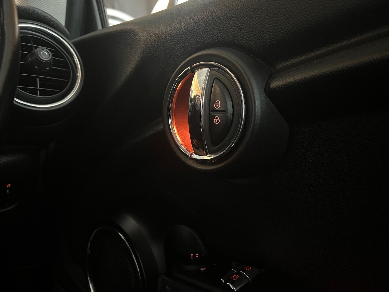 Used MINI Hatch 2015 for sale - 76315168: Photo 20