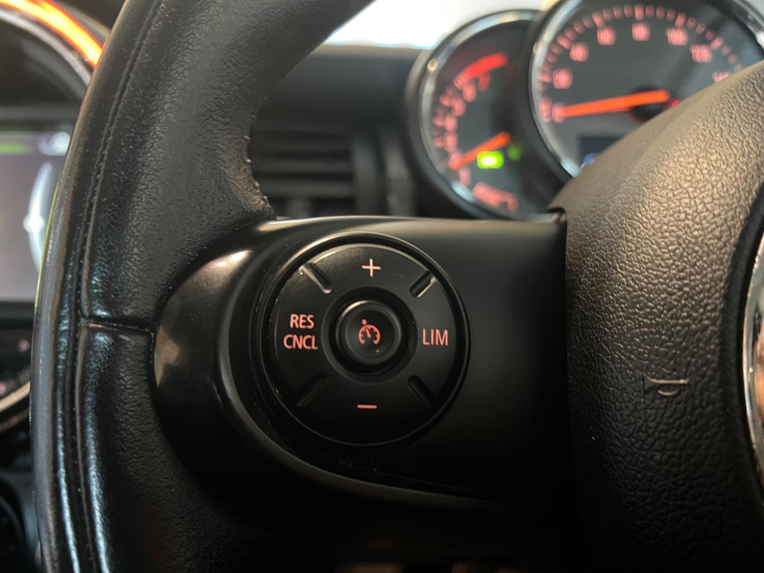 Used MINI Hatch 2015 for sale - 76315168: Photo 22