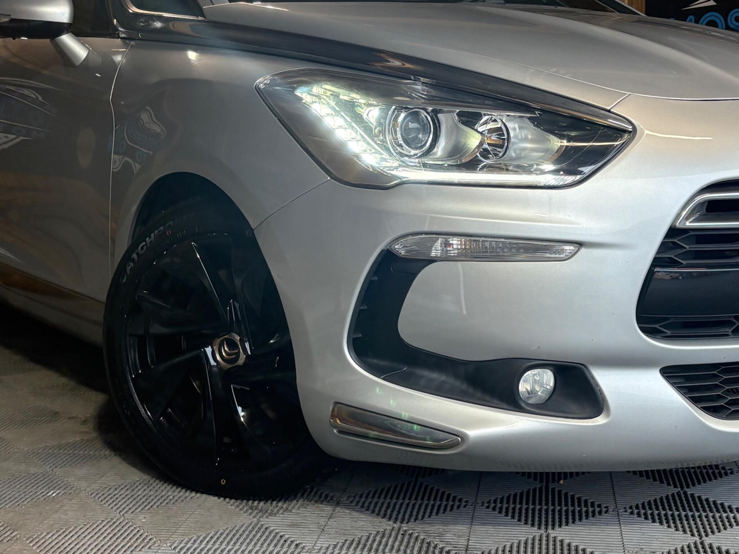 Used Citroen DS5 2014 for sale - 76084055: Photo 2