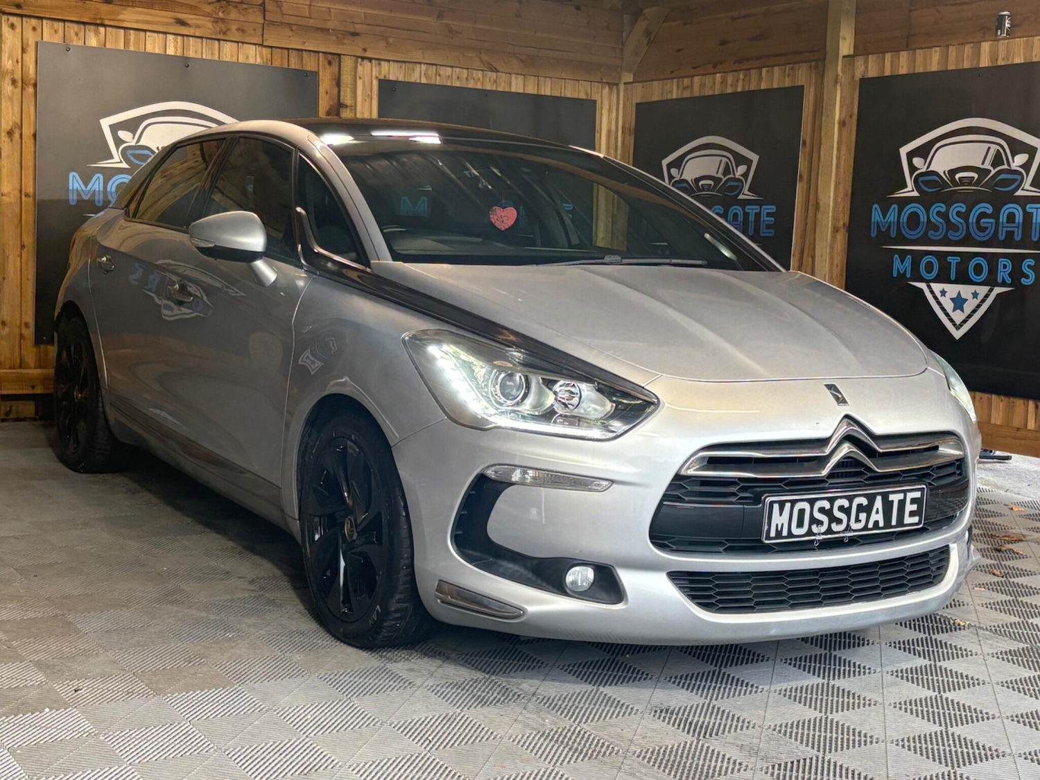 Used Citroen DS5 2014 for sale - 76084055: Photo 3