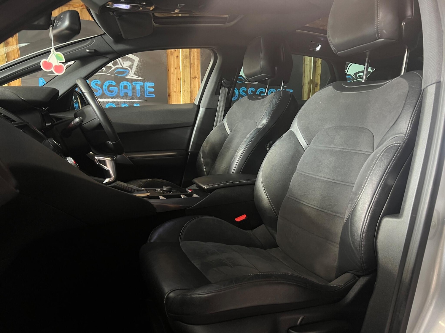 Used Citroen DS5 2014 for sale - 76084055: Photo 36