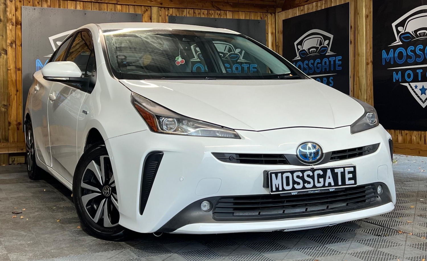 Used Toyota Prius 2020 for sale - 76659081: Photo 1