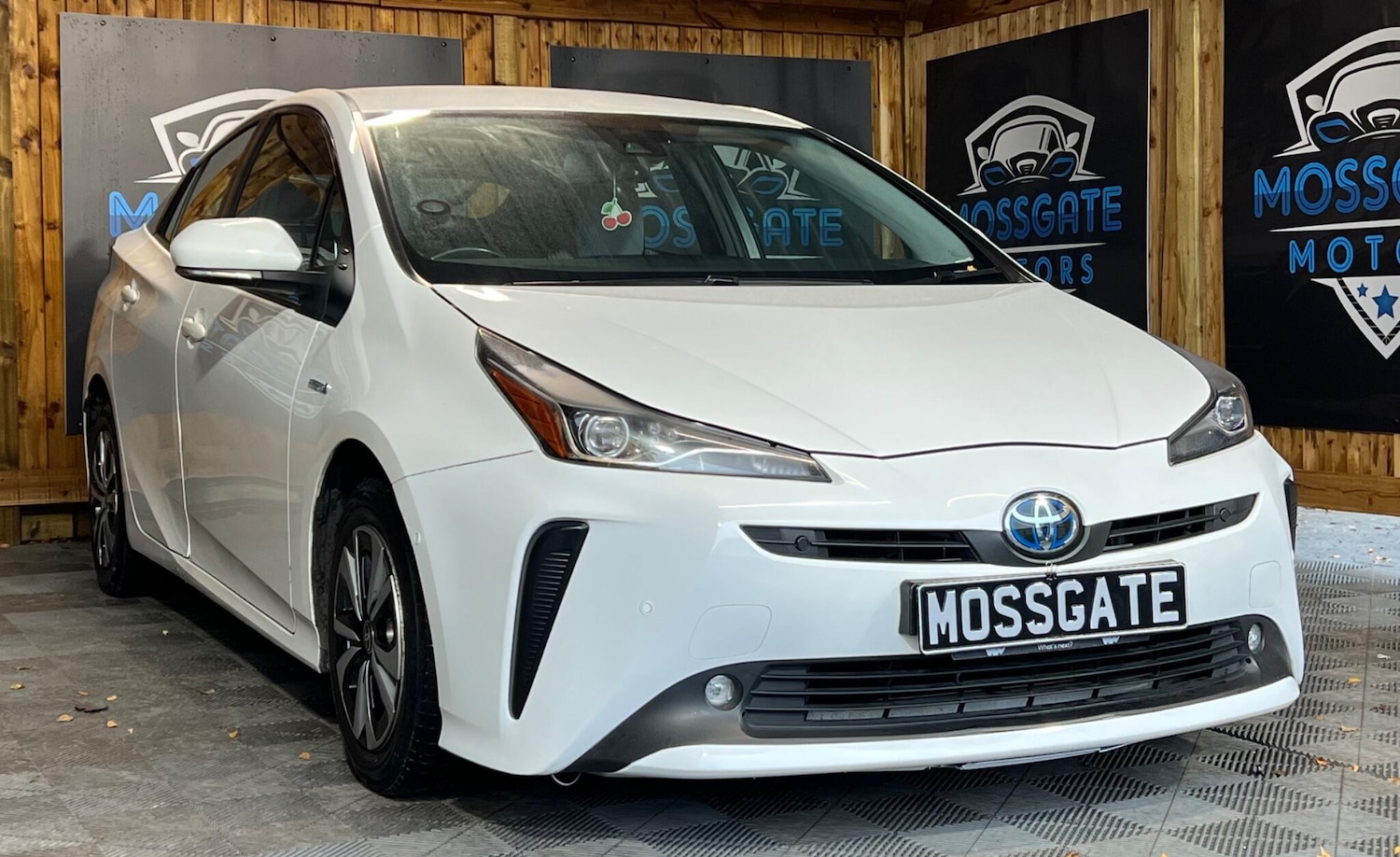 Used Toyota Prius 2020 for sale - 76659081: Photo 3