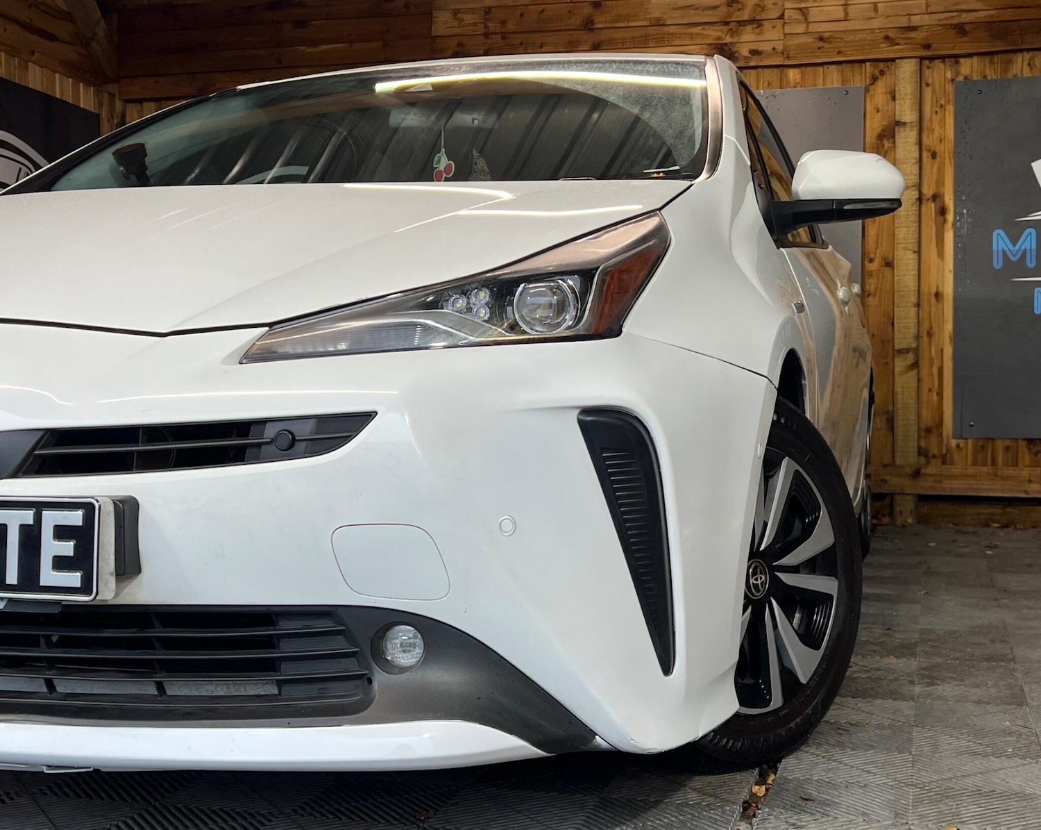 Used Toyota Prius 2020 for sale - 76659081: Photo 6