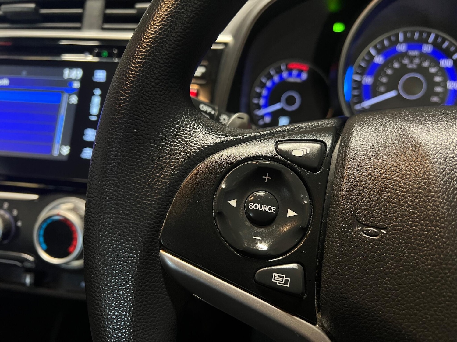 Used Honda Jazz 2015 for sale - 76456833: Photo 19