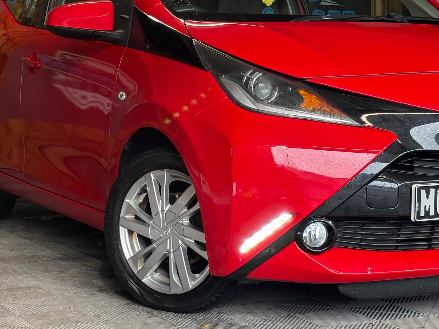 Used Toyota AYGO 2015 for sale - 76001833: Photo 2