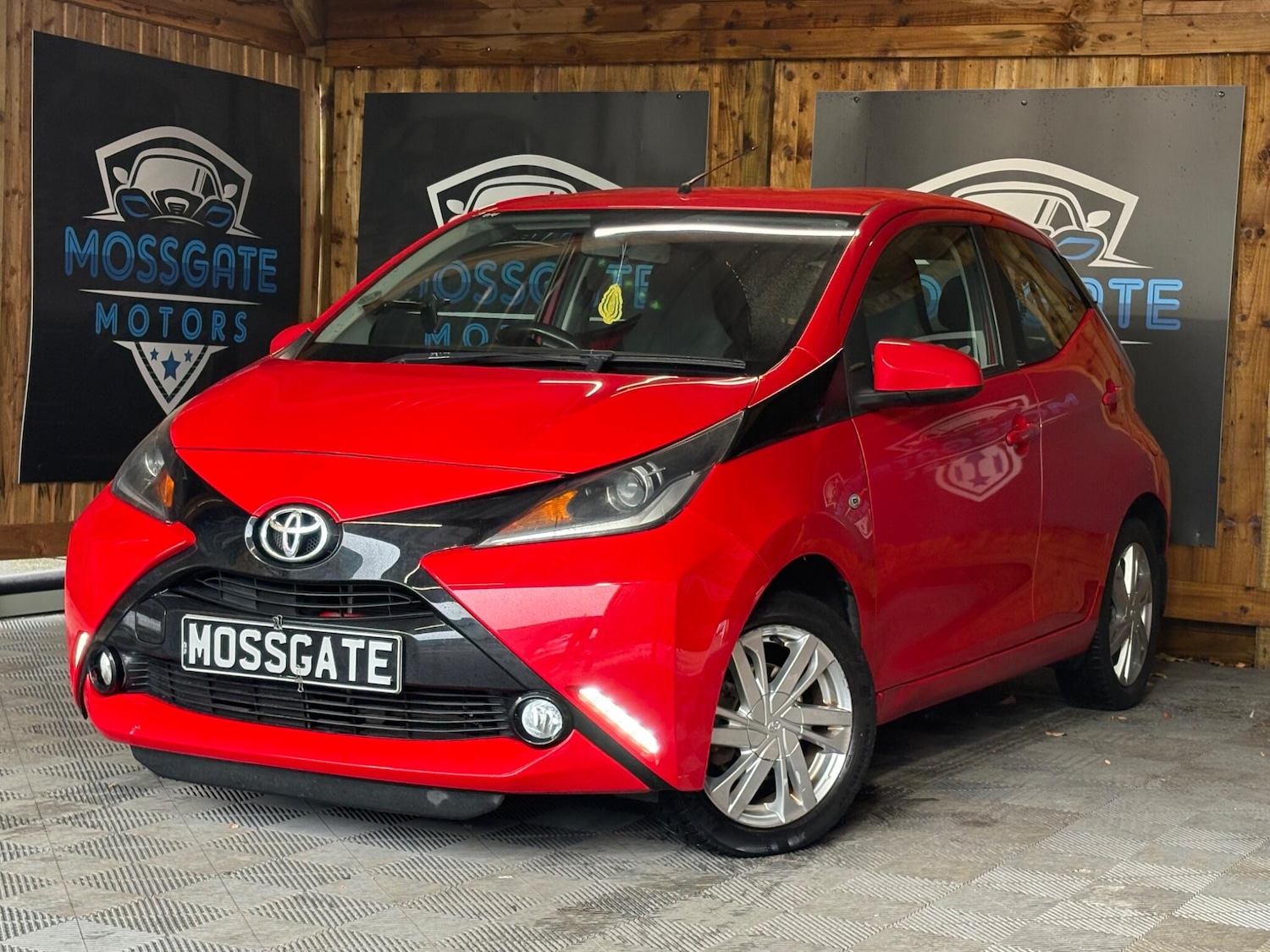 Used Toyota AYGO 2015 for sale - 76001833: Photo 5