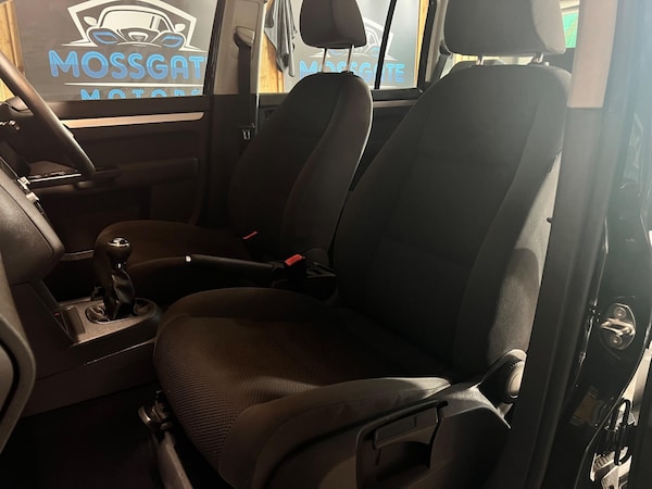 Used Volkswagen Touran 2011 for sale - 75246486: Photo 29