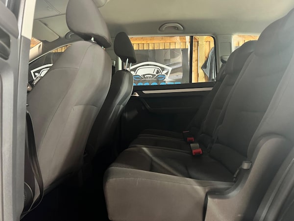 Used Volkswagen Touran 2011 for sale - 75246486: Photo 32