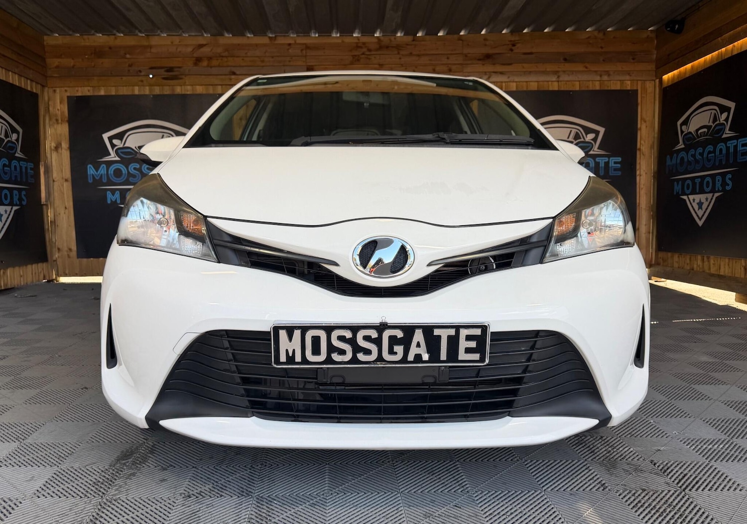 Used Toyota Vitz 2025 for sale - 78171536: Photo 2